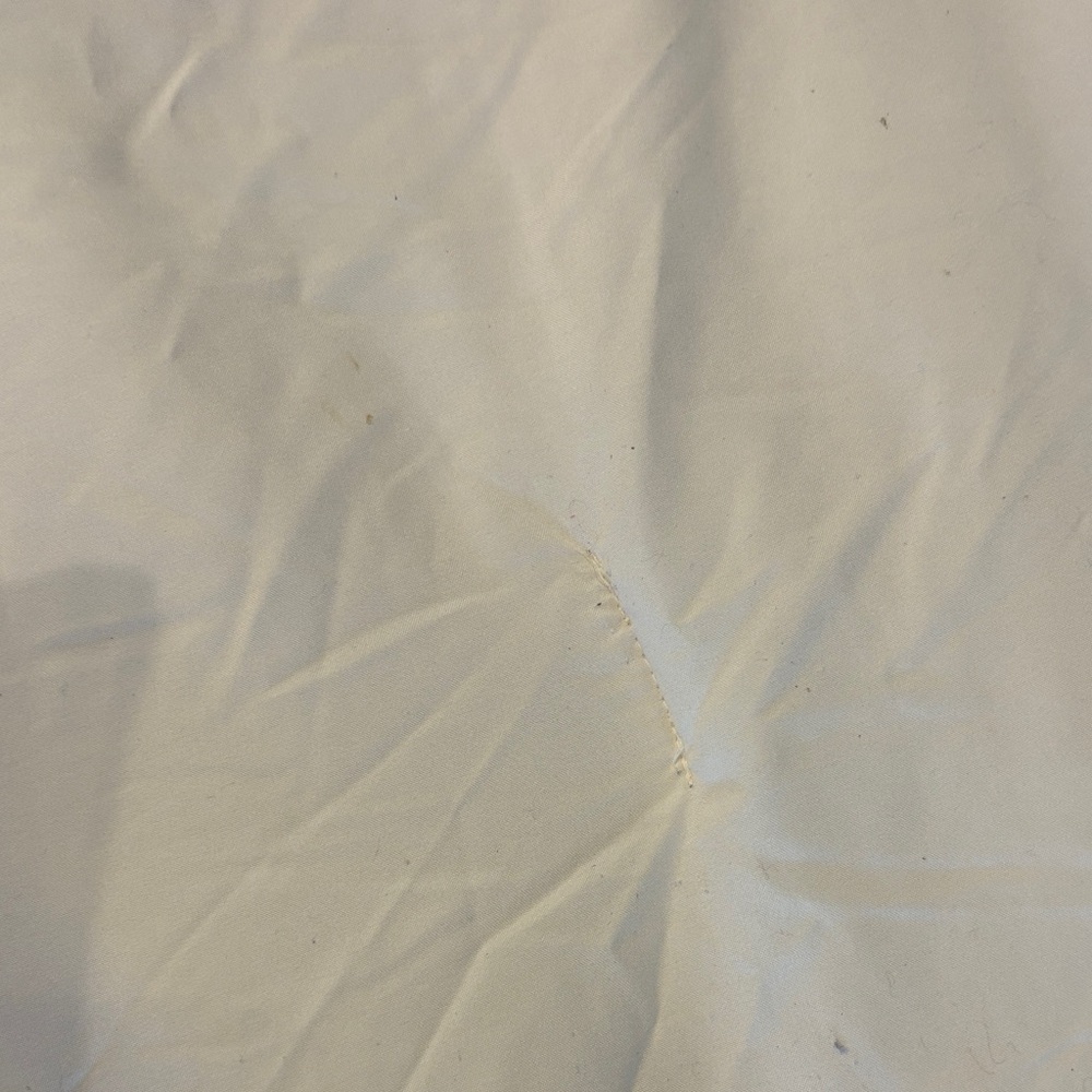 Elegant Cream comforter set - Queen comforter and two shams - Picture 5 of 8